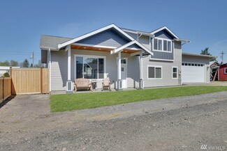 515 5th St, Steilacoom, WA 98388