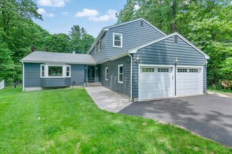 21 Colonial Dr, Framingham, MA 01701