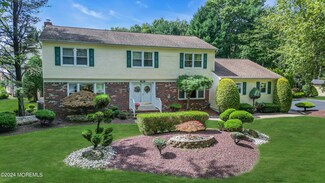 1 Sills Dr, Marlboro, NJ 07746