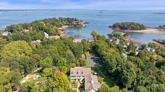 19 Mill Pond, Marblehead, MA 01945