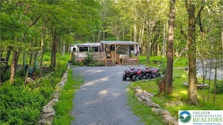 149 Deer Path Ln, Pocono Pines, PA 18346