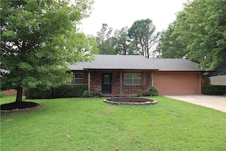 4204 Miller Dr, Springdale, AR 72762