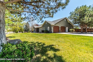 39 Road 3581, Flora Vista, NM 87415