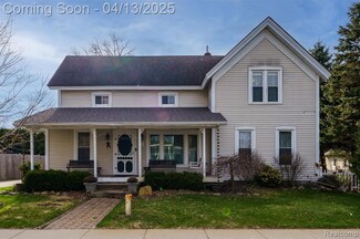 33 N Church St, Ortonville, MI 48462