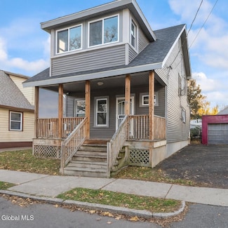 16 Regent St, Albany, NY 12202