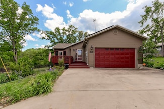164 Lake Circle Dr, Galena, MO 65656
