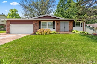 11869 Galba Dr, Florissant, MO 63033