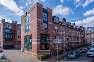 1662 N Quinn St, Arlington, VA 22209