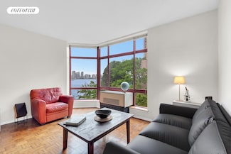 350 Albany St Unit 4F, New York, NY 10280
