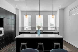 3111 Leeland St, Houston, TX 77003