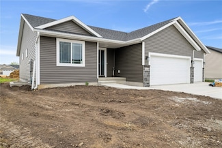 6166 Cope Dr, Marion, IA 52302