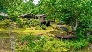1046 River Dr, Franklin, PA 16323