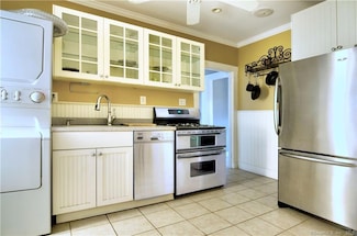 37 Rowsley St Unit 6, Bridgeport, CT 06605