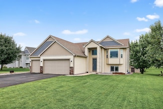 1805 10th St NE, Buffalo, MN 55313