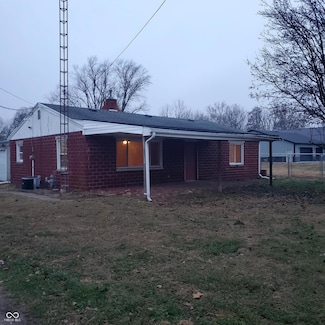 1022 W Raymond St, Brownstown, IN 47220