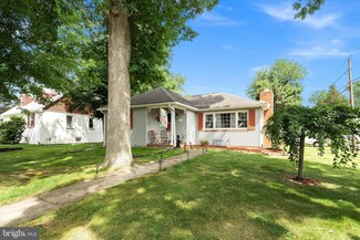38 Cartlidge Ave, Trenton, NJ 08610