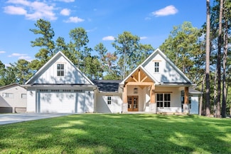 120 Boxwood Ln, Brookeland, TX 75931