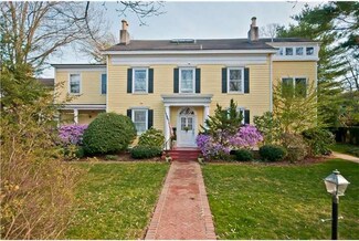 8 Greenholm St Unit 1, Princeton, NJ 08540