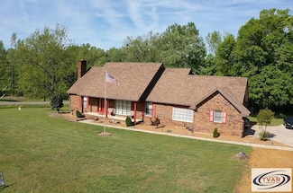 25 Paul Dr, Paris, TN 38242