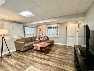 19 Talcott Mountain Rd, Simsbury, CT 06070