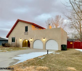 1902 Cheyenne Dr, Scottsbluff, NE 69361