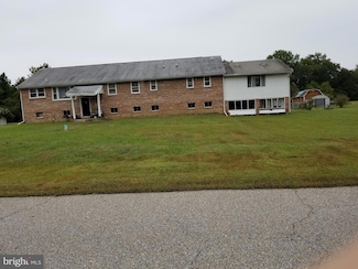 8210 Warren Dr, Pomfret, MD 20675