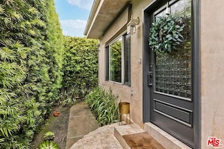 3804 Lenawee Ave, Culver City, CA 90232
