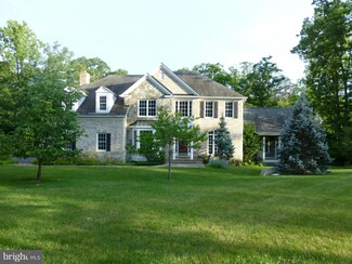 9871 Oxcrest Dr, Fairfax Station, VA 22039
