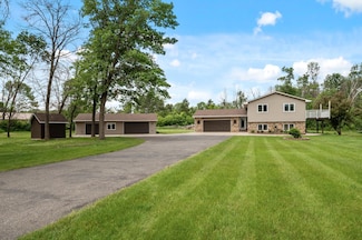 30170 Norway Dr NW, Cambridge, MN 55008