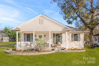 909 S Main St, Clover, SC 29710