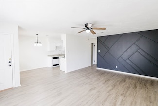 1202 Airline Dr, College Station, TX 77845