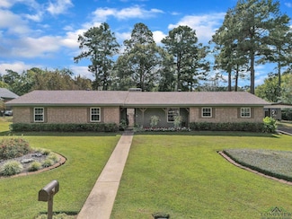207 Eitelman Ln, Longview, TX 75605