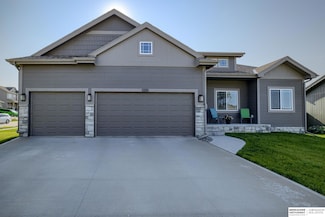 13505 S 51st St, Papillion, NE 68133