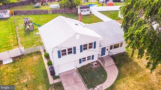 9 Winding Way Rd, Stratford, NJ 08084