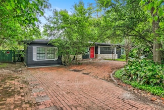 2360 Gladys St, Beaumont, TX 77702