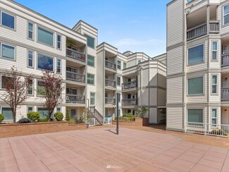 2152 N 112th St Unit 110, Seattle, WA 98133