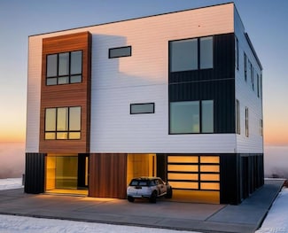 3668 Naomi St, Seaford, NY 11783