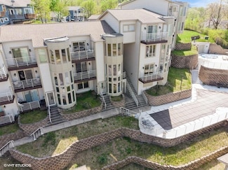 333 Lake Shore Dr Unit B2, Michigan City, IN 46360