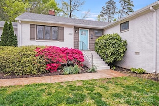 4541 Bradbury Dr, Charlotte, NC 28209