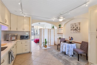 1020 Green St Unit 303, Honolulu, HI 96822