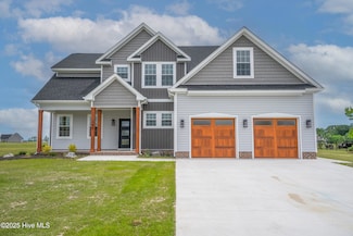 3111 Staysail Dr, Elizabeth City, NC 27909