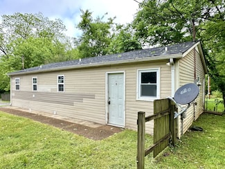 305 3051/2 Locust St Unit B, Clarksville, TN 37042