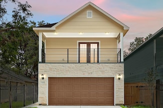 788 Lucky St, Houston, TX 77088