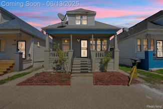 13154 Klinger St, HamtraMcK, MI 48212