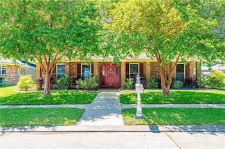 33 Normandy Dr, Kenner, LA 70065
