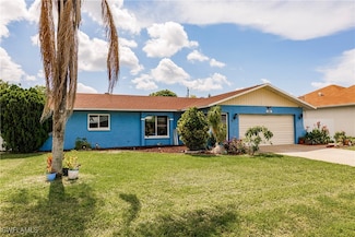 1902 SE 15th Place, Cape Coral, FL 33990