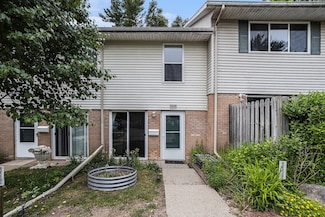 3539 Kenbrooke Ct, Kalamazoo, MI 49006