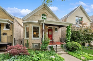 2635 N Albany Ave, Chicago, IL 60647
