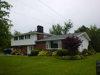 3546 Human Rd, Sanborn, NY 14132