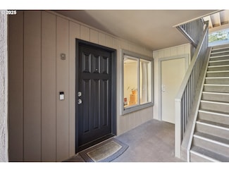 7548 SW Barnes Rd Unit G, Portland, OR 97225